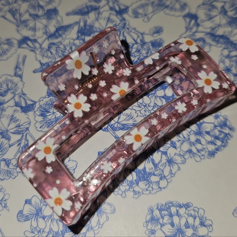 Daisy Dreams Claw Clip Collection - Petal Blush - Picture 2 of 4